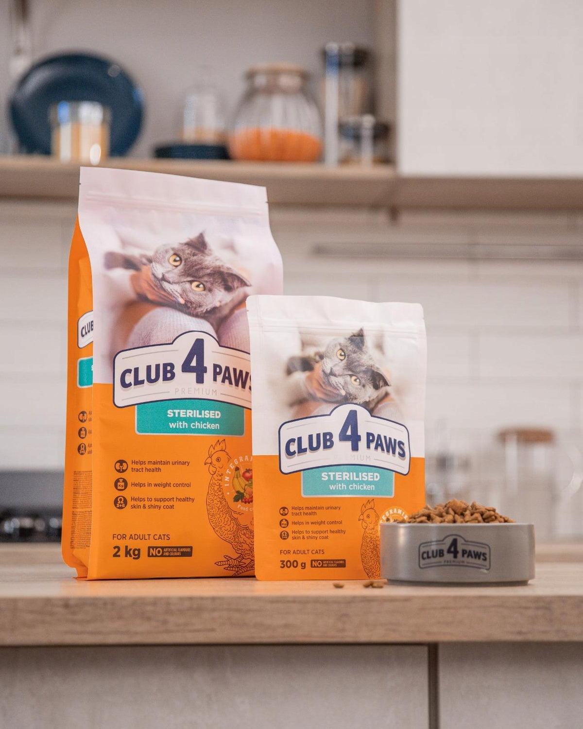 Club 4 Paws Premium sucha karma dla kotów dorosłych z kurczakiem 2 kg – pełnoporcjowa