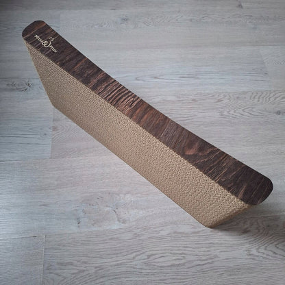 Drapak kartonowy dla kota Mruu&Pruu Sigma 58 cm z tektury falistej, legowisko – brązowy