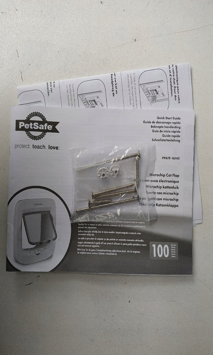 PetSafe Drzwiczki dla kota z czytnikiem mikrochipów, 4 tryby blokady, 22 x 23,9 cm – białe