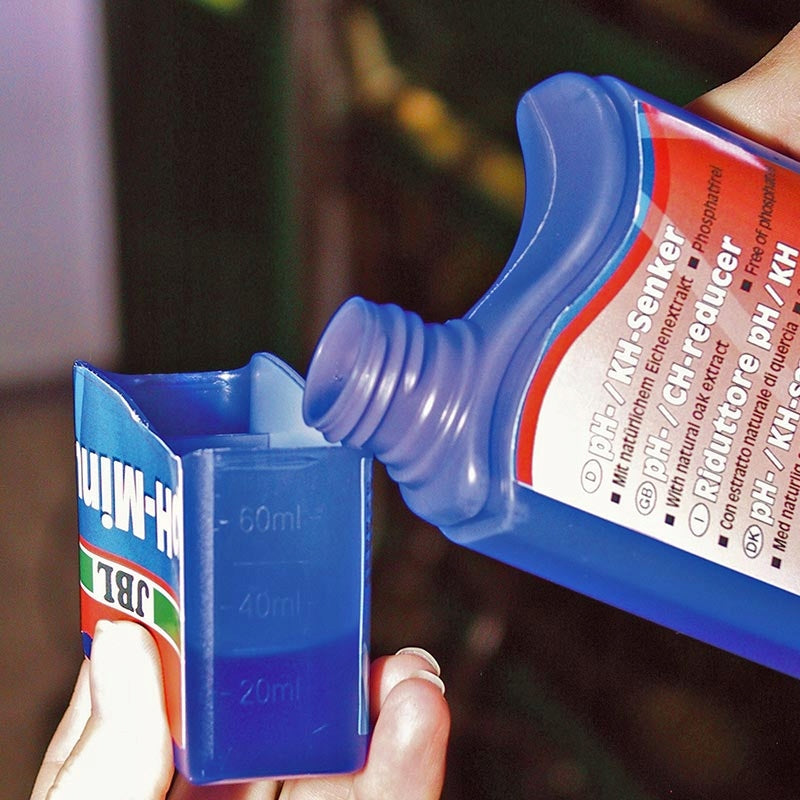 JBL pH/KH Minus 250 ml – preparat do obniżania pH i KH wody w akwarium, bez fosforanów