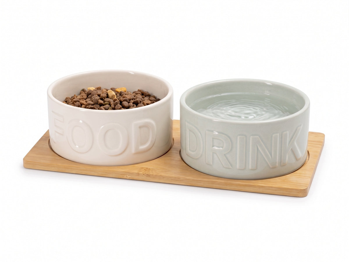 Podwójna miska ceramiczna dla psa i kota 2 x 400 ml na bambusowej podstawie – biała