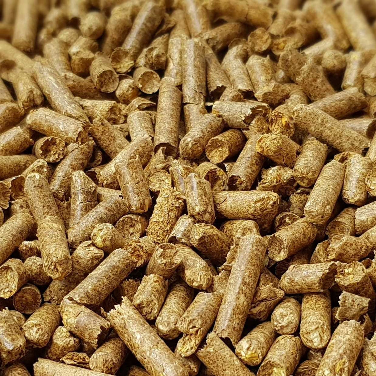 MRUCZKA Podłoże słomiane pellet 40 l 15 kg dla gryzoni i królików – bezpyłowe, ekologiczne