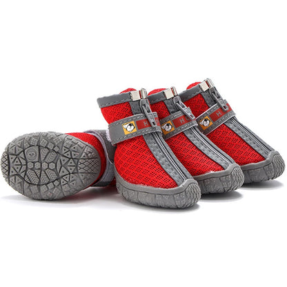 Buty dla psa niebieskie — chroniące łapy przed zimnem i poślizgnięciem