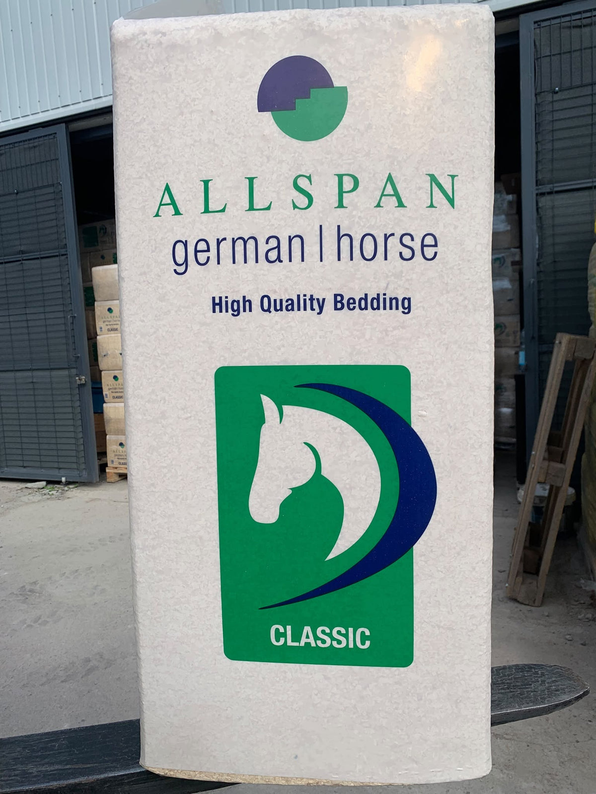 Allspan German Horse Classic ściółka z wiórów drzewnych 19 kg, 500 l – bezpyłowa