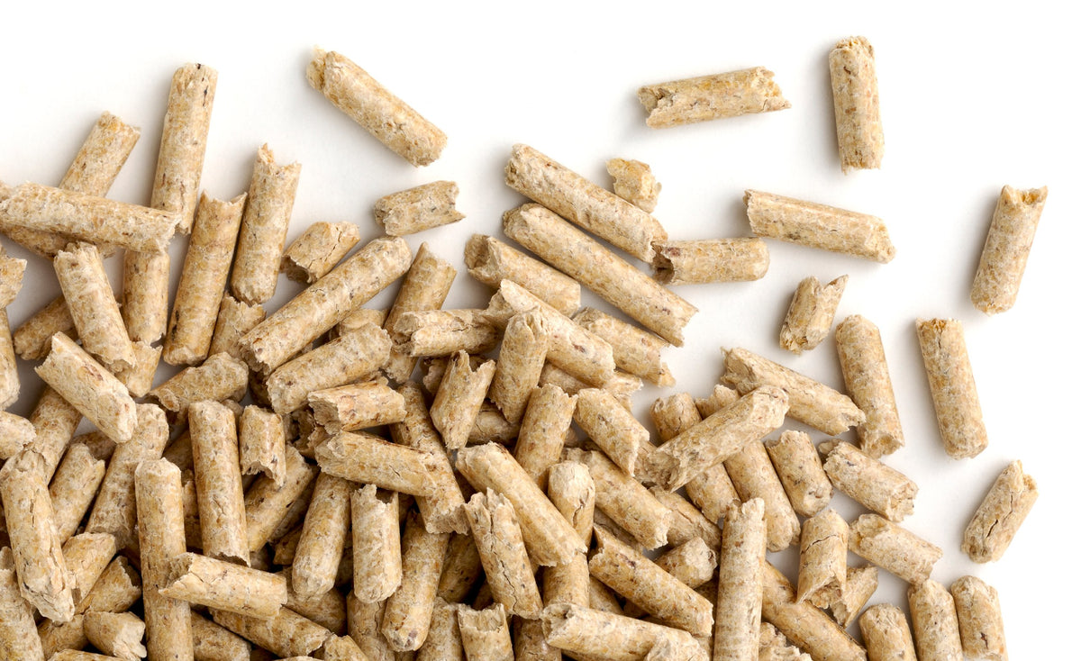 Żwirek drewniany pellet sosnowy 15 kg dla królika, gryzoni i kota – bezpyłowy