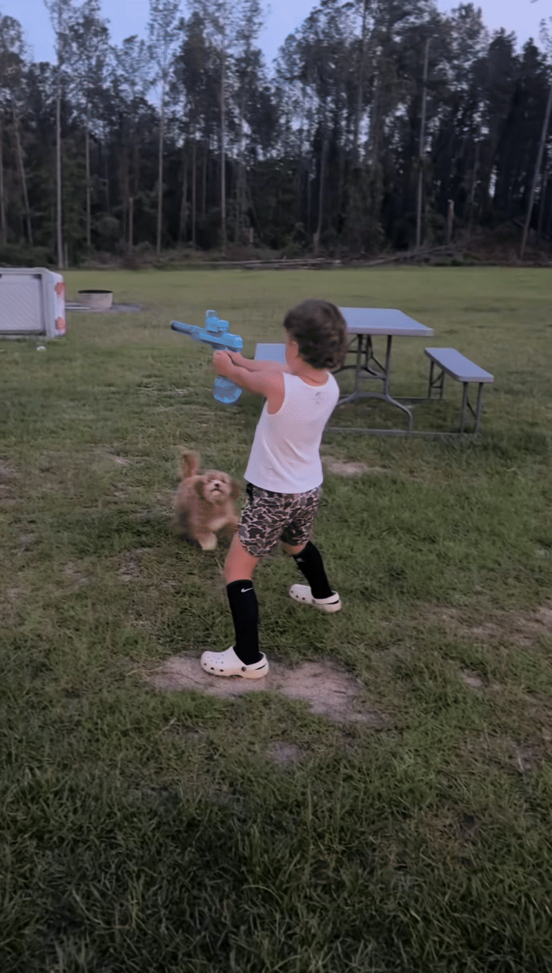 Aqua Strike - elektryczny pistolet na wodę