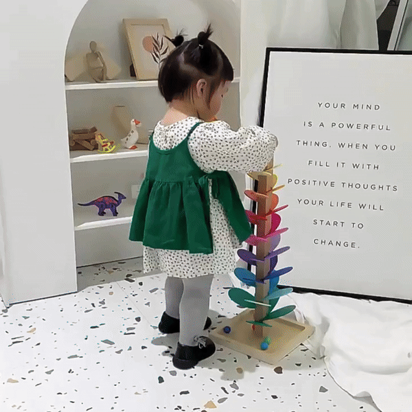 Tęczowa Symfonia Zmysłów: Montessori Music Tower